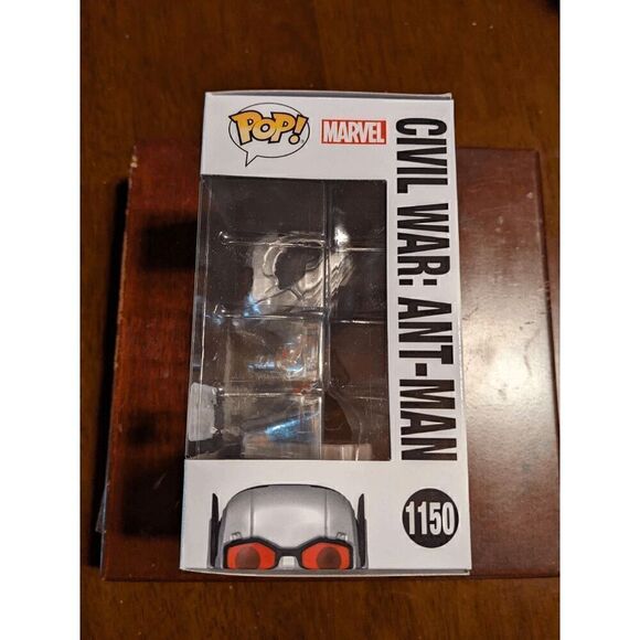 Funko Pop! Marvel: Captain America: Civil War Build A Scene - Ant-Man - Picture 3 of 7